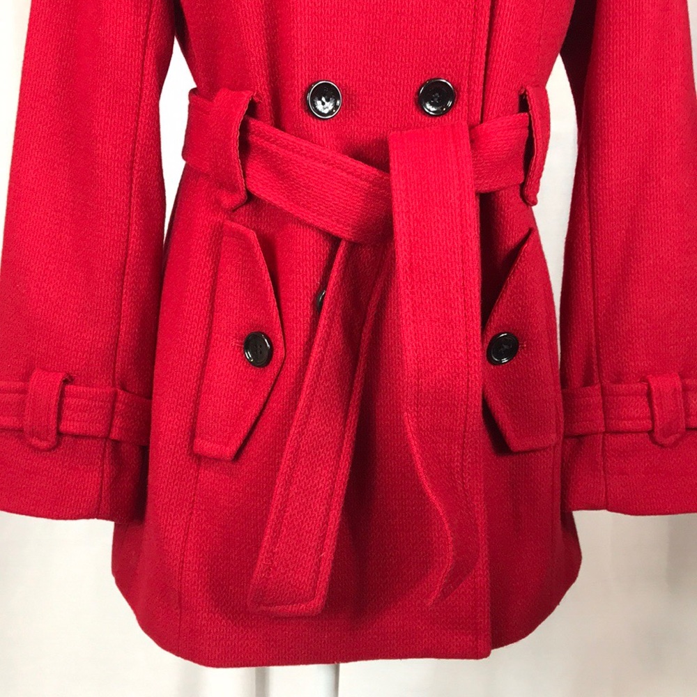 Warm and Stylish winter coat 🧥❄️ - Picture 4 of 7